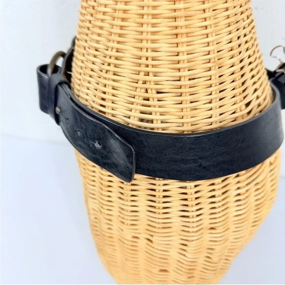 Sundance Women’s size Large Black Leather Loop Belt - Picture 3 of 10